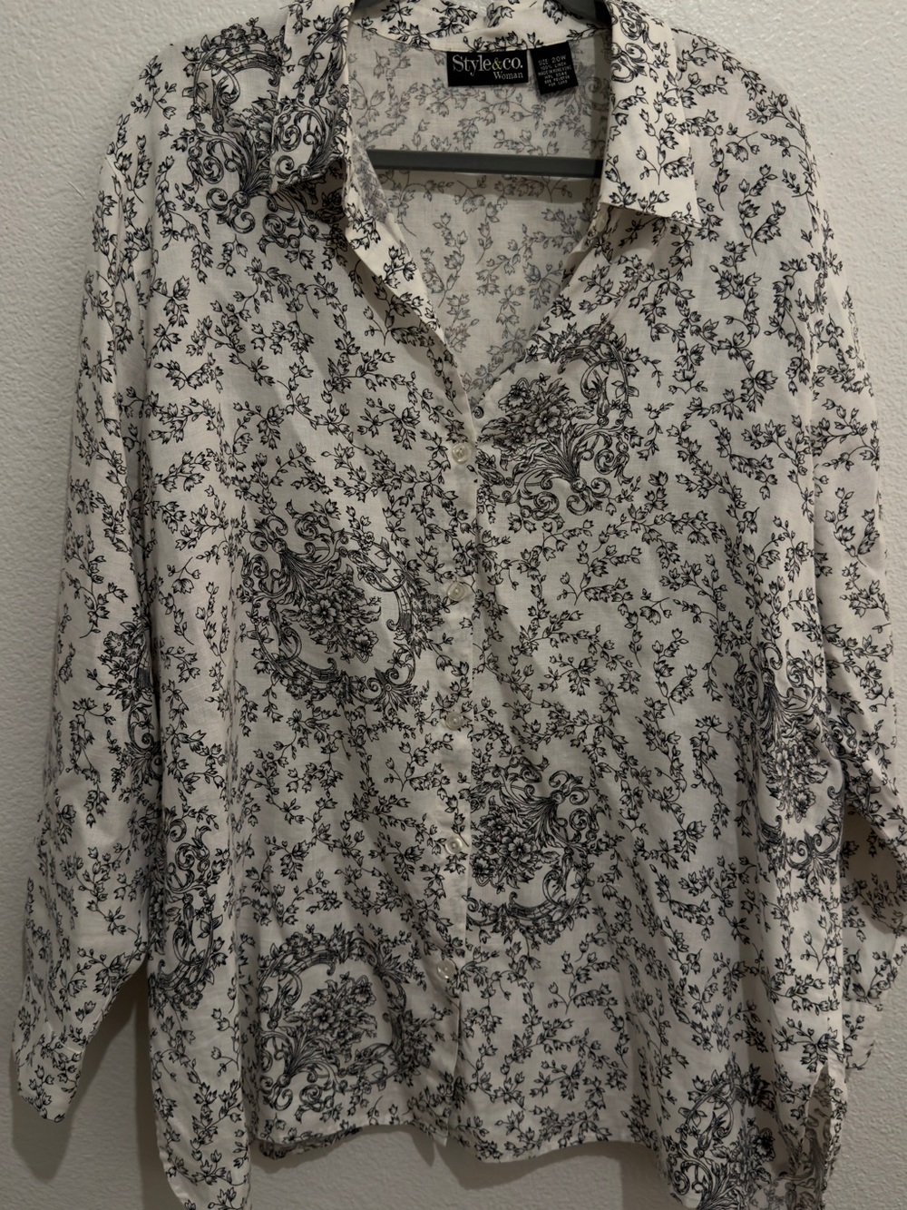 Style & Co. 100% Linen Black and White Floral Button-Up Blouse